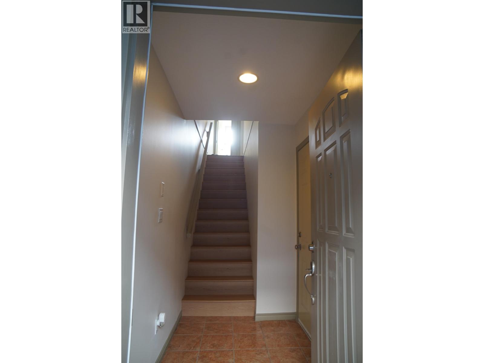 8 7700 Abercrombie Drive, Richmond, British Columbia  V6Y 3X8 - Photo 3 - R3067091