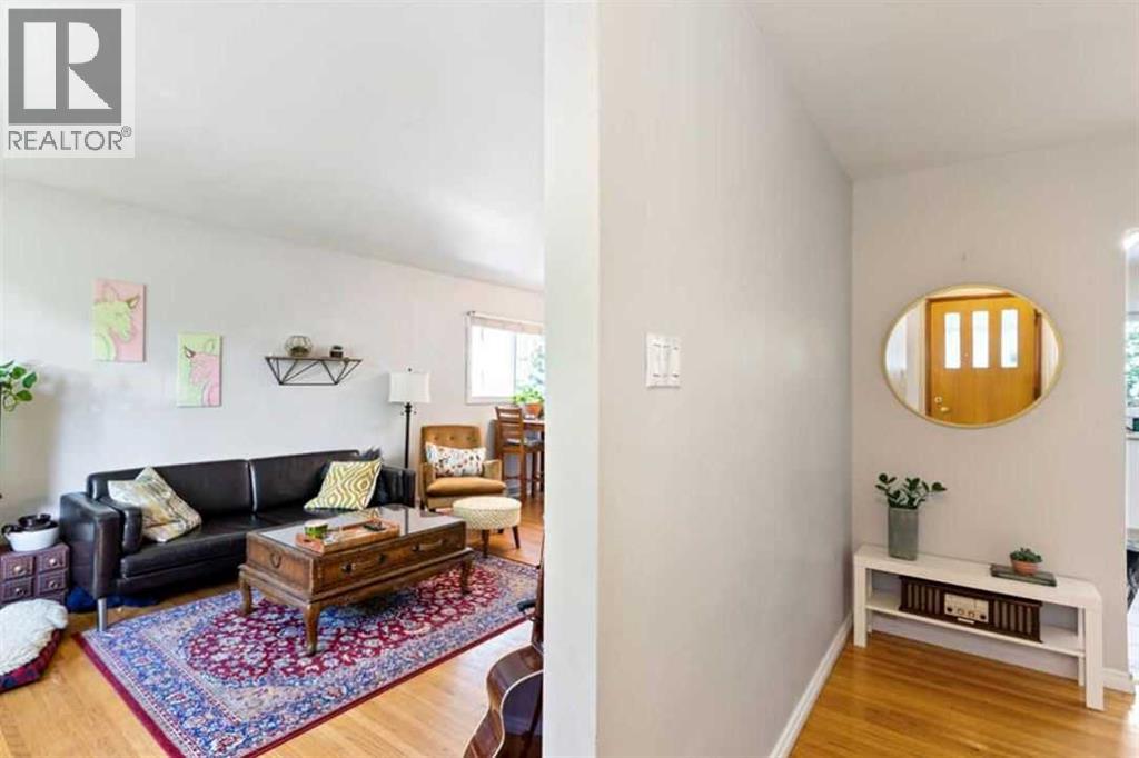 479 Northmount Drive Nw, Calgary, Alberta  T2k 3J1 - Photo 5 - A2270261