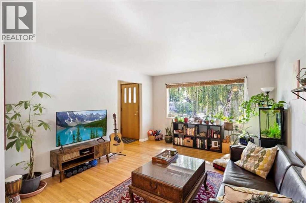 479 Northmount Drive Nw, Calgary, Alberta  T2k 3J1 - Photo 2 - A2270261