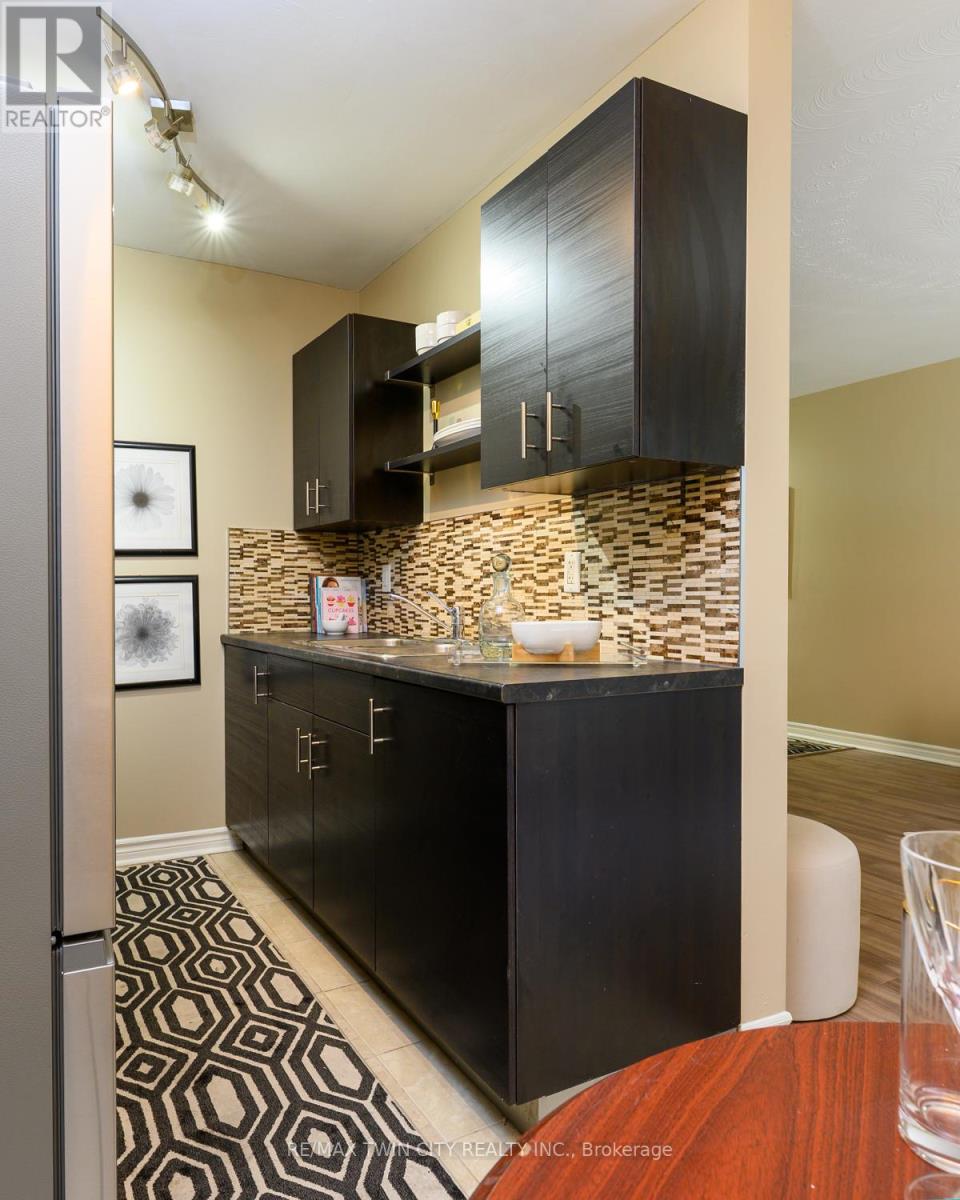 304 - 200 Charlton Avenue E, Hamilton, Ontario  L8N 1Z1 - Photo 10 - X12541560