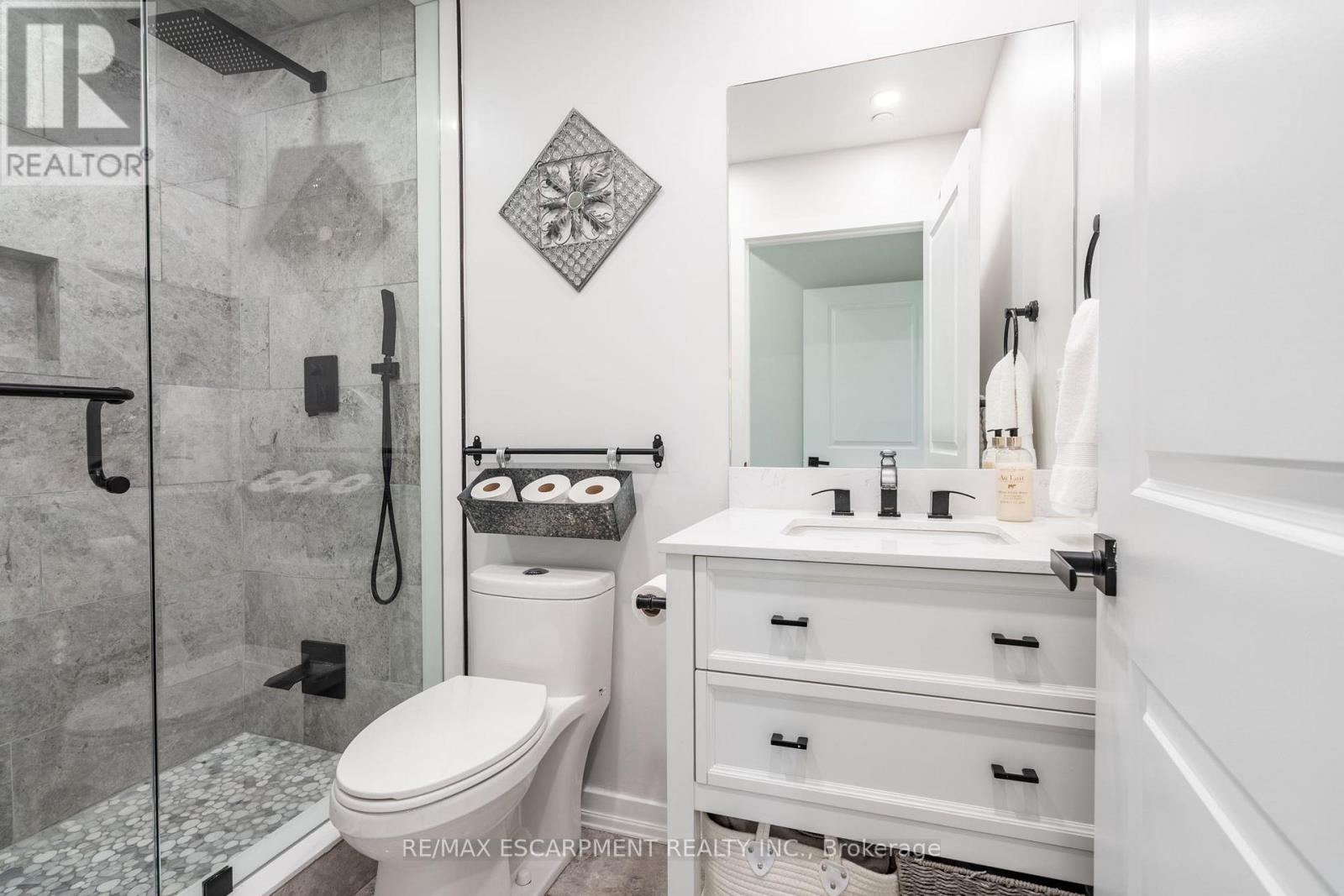 422 - 125 Shoreview Place, Hamilton, Ontario  L8E 0K3 - Photo 15 - X12541566