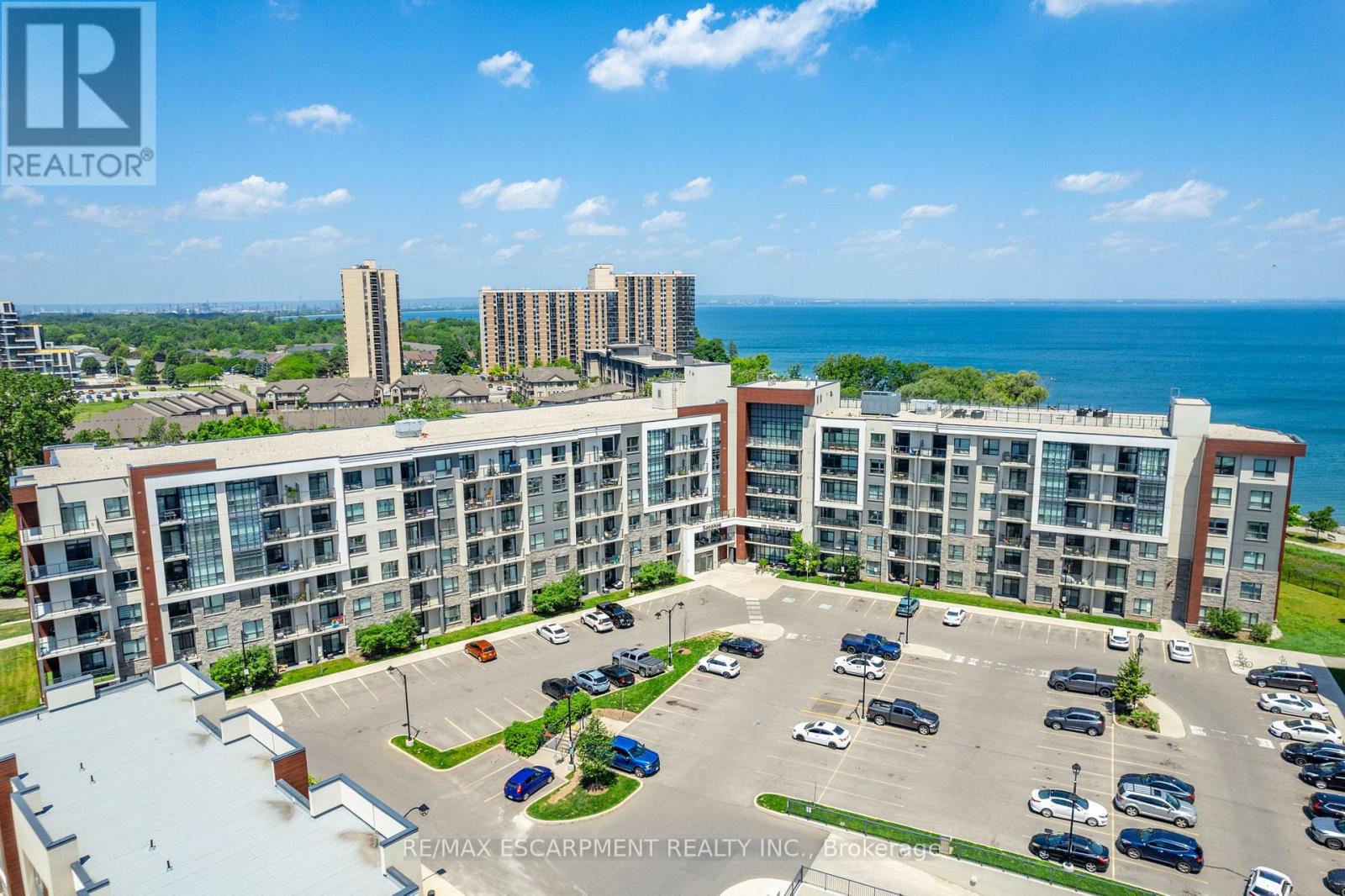 422 - 125 Shoreview Place, Hamilton, Ontario  L8E 0K3 - Photo 2 - X12541566