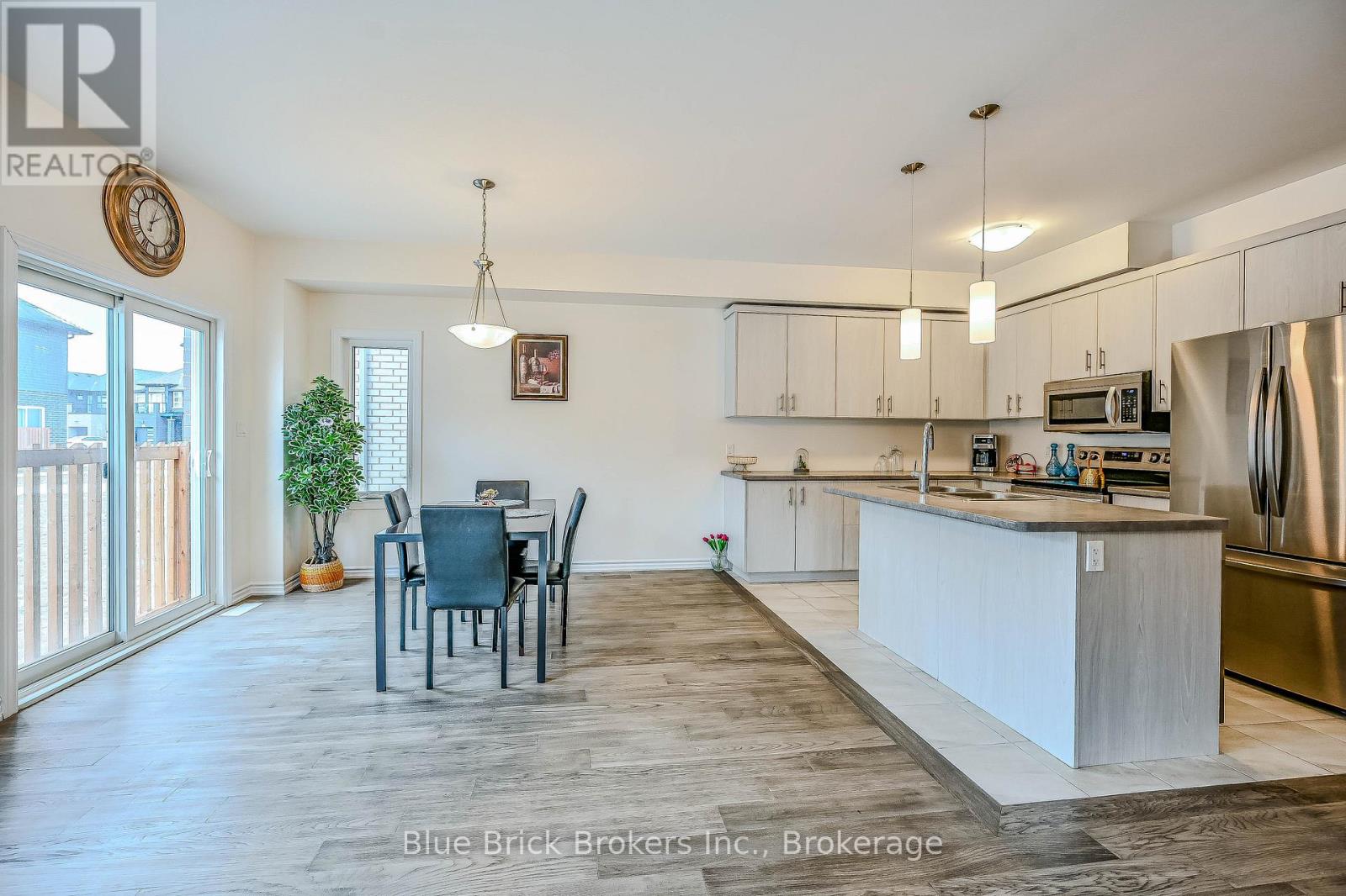 12 Hildred Street, Welland, Ontario  L3B 1H9 - Photo 12 - X12541590