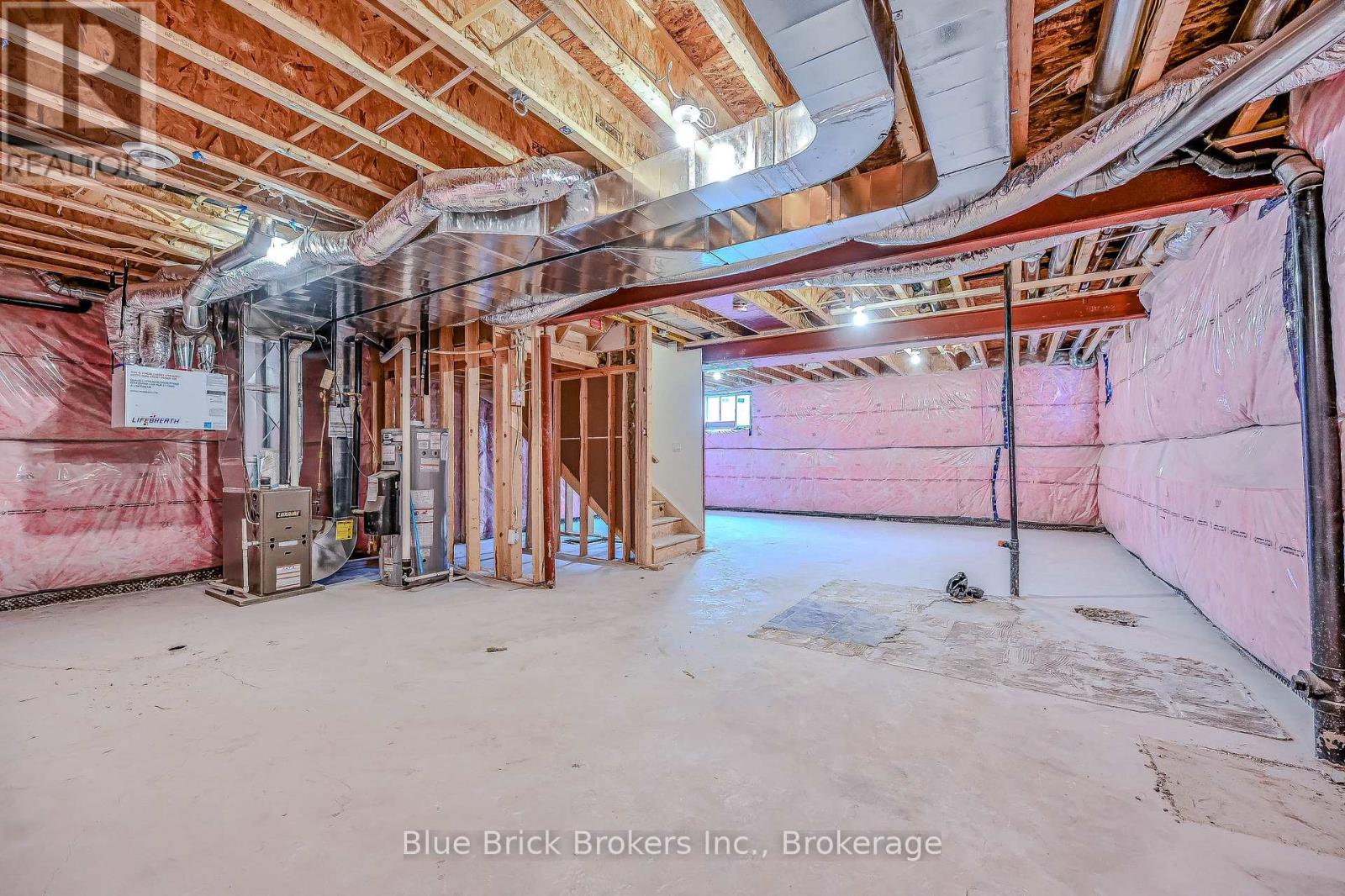 12 Hildred Street, Welland, Ontario  L3B 1H9 - Photo 41 - X12541590