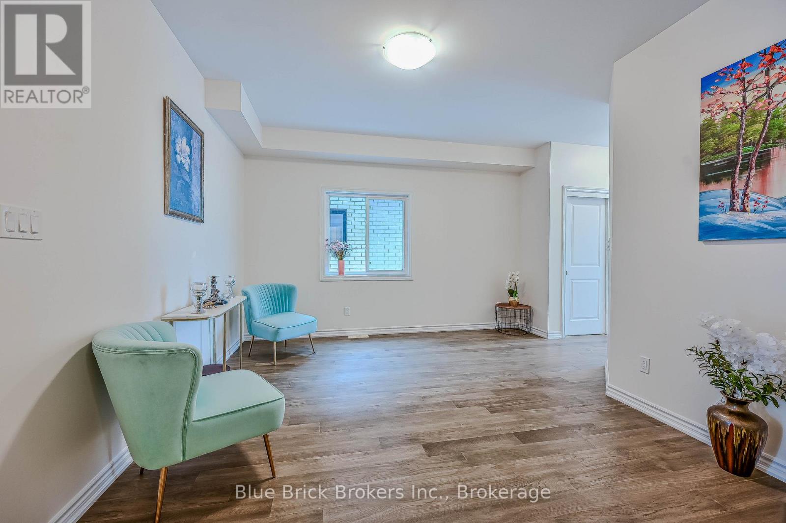 12 Hildred Street, Welland, Ontario  L3B 1H9 - Photo 6 - X12541590