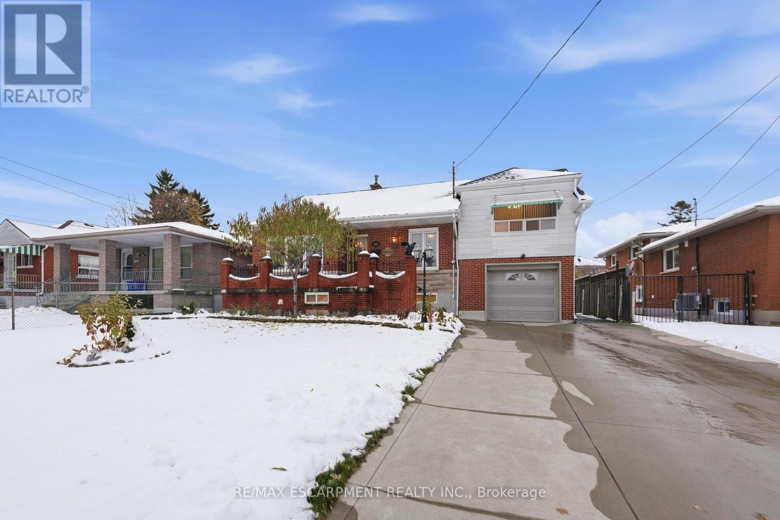 314 HAWKRIDGE AVENUE, Hamilton, Ontario