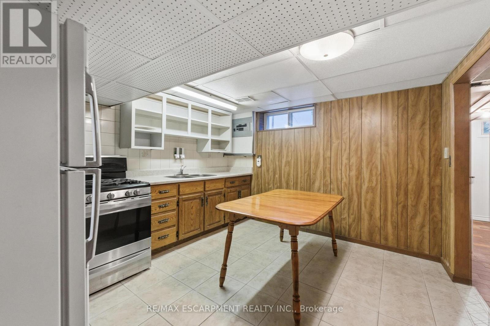 314 Hawkridge Avenue, Hamilton, Ontario  L9C 3L2 - Photo 23 - X12541622