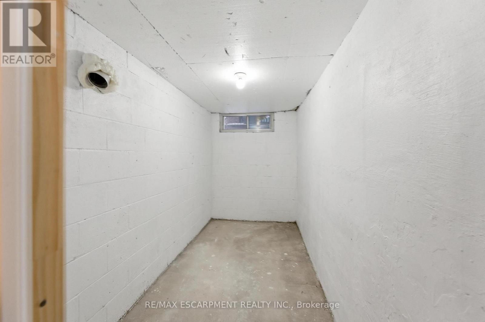 314 Hawkridge Avenue, Hamilton, Ontario  L9C 3L2 - Photo 27 - X12541622