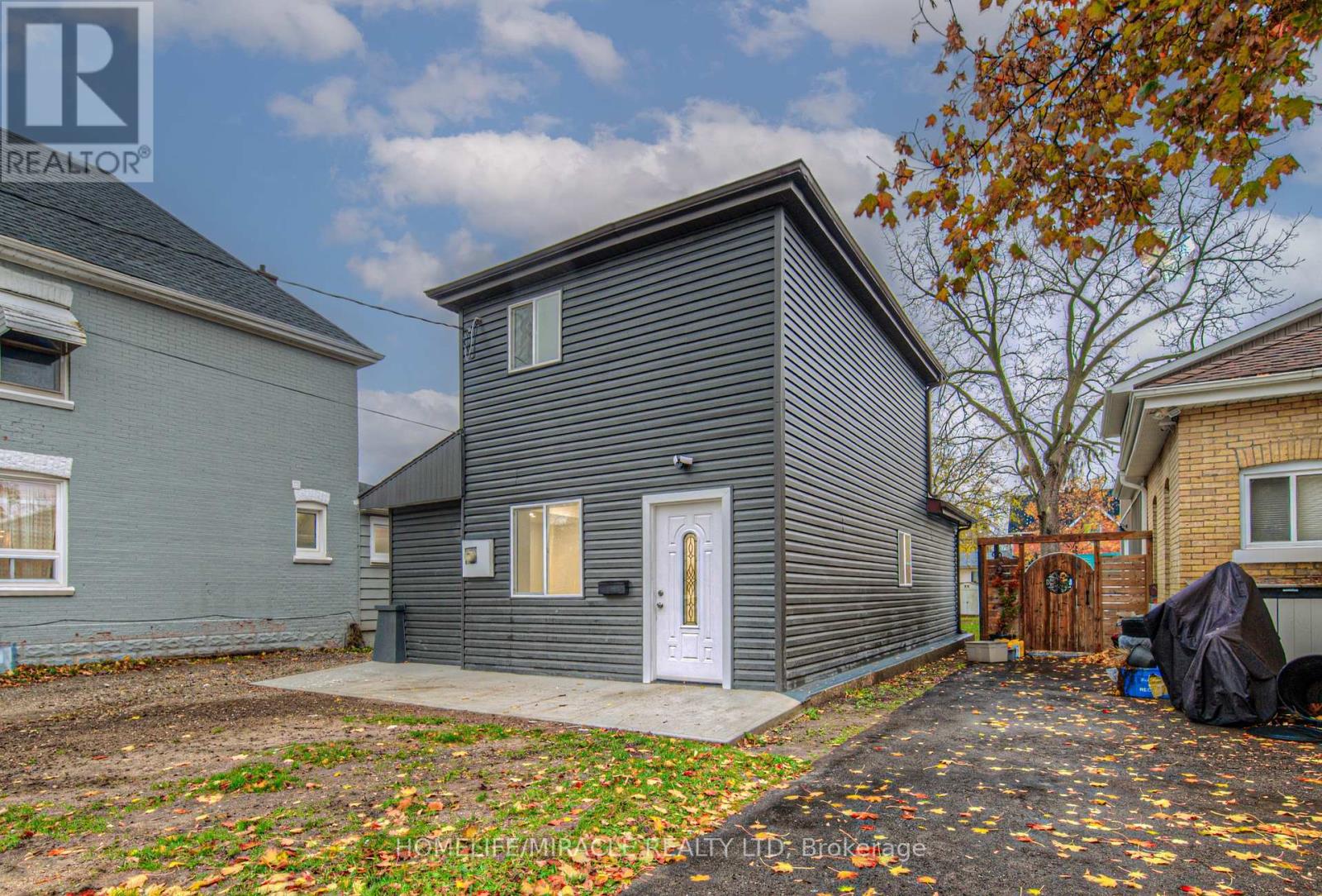 88 HURON STREET, Brantford, Ontario