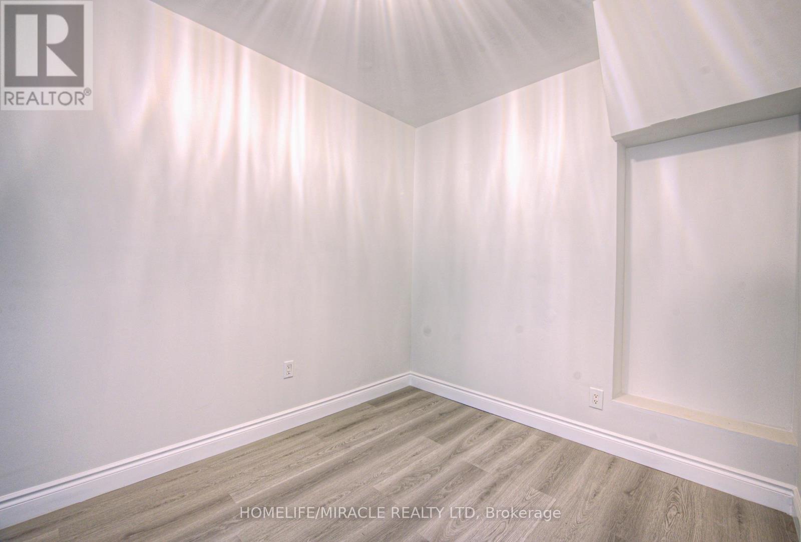 88 Huron Street, Brantford, Ontario  N3S 2J8 - Photo 10 - X12541632