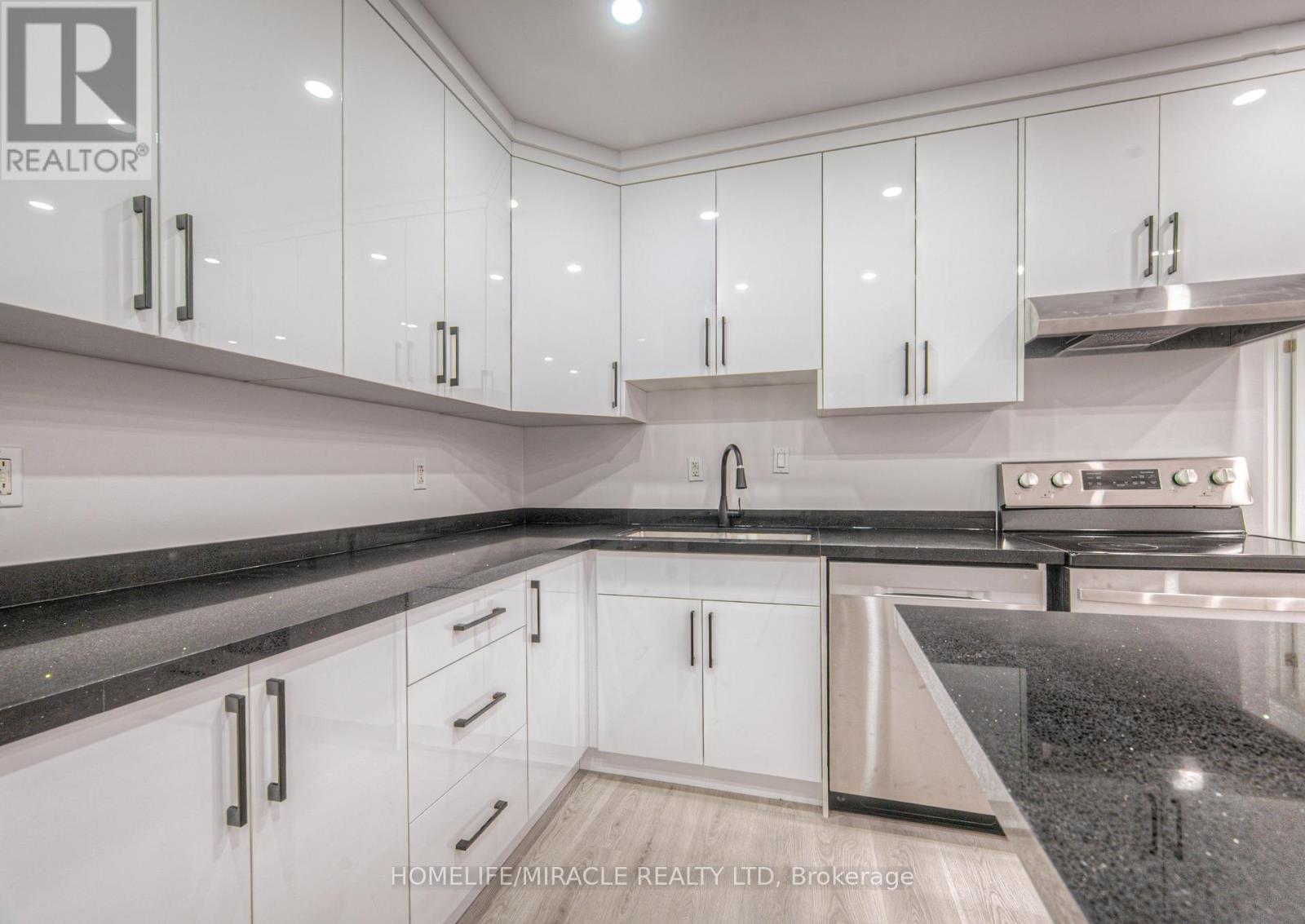 88 Huron Street, Brantford, Ontario  N3S 2J8 - Photo 20 - X12541632