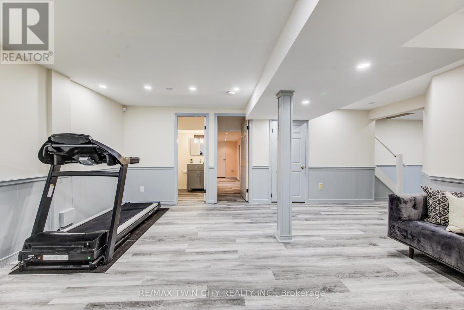 295 Wiltshire Place, Waterloo, Ontario  N2T 1R3 - Photo 28 - X12541648