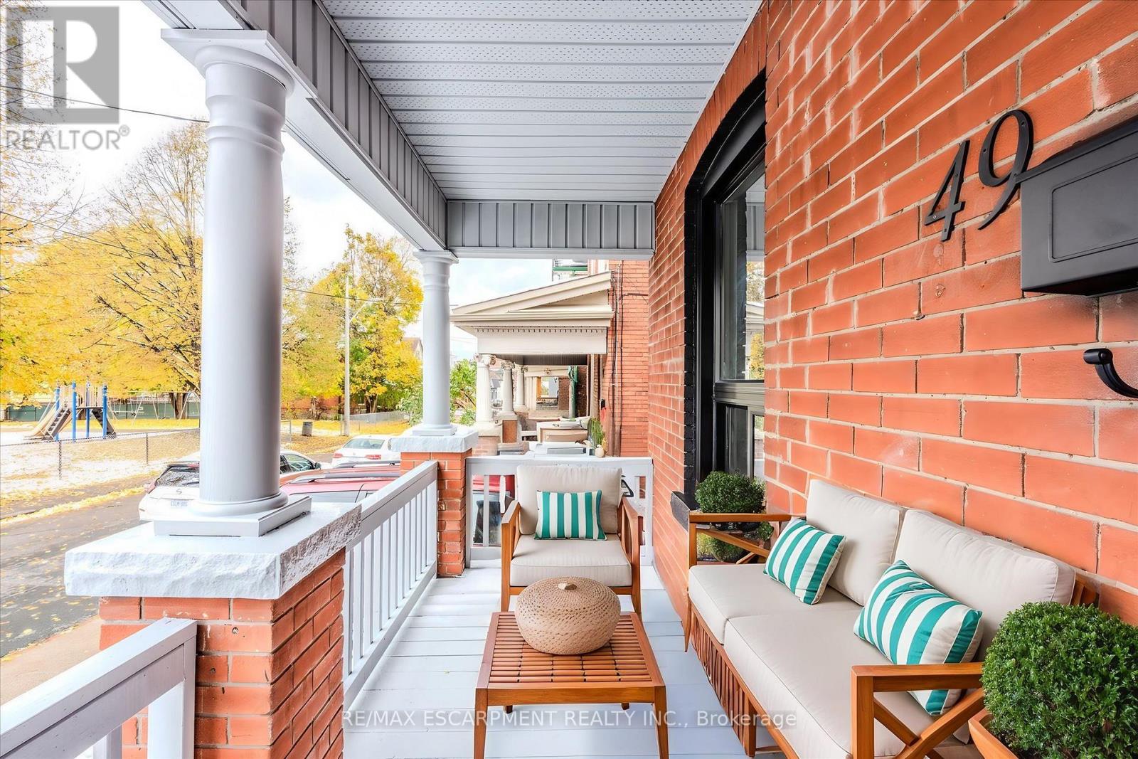 49 Myrtle Avenue, Hamilton, Ontario  L8M 2E8 - Photo 3 - X12541746