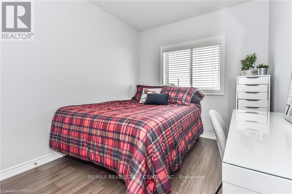 14 - 100 Chester Drive, Cambridge, Ontario N1T 0C8 - Photo 19 - X12541830