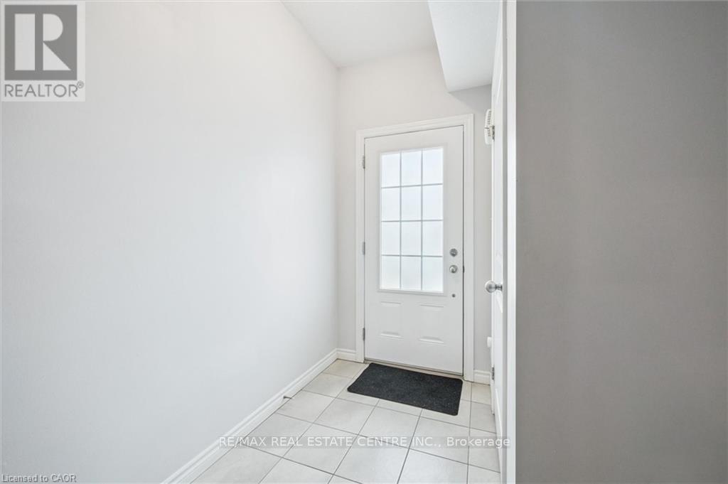 14 - 100 Chester Drive, Cambridge, Ontario N1T 0C8 - Photo 4 - X12541830