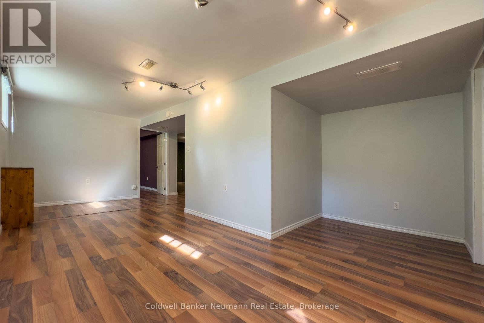 Lower - 37 Dunhill Crescent, Guelph (Willow West/sugarbush/west Acres), Ontario  N1H 7Z7 - Photo 3 - X12541846