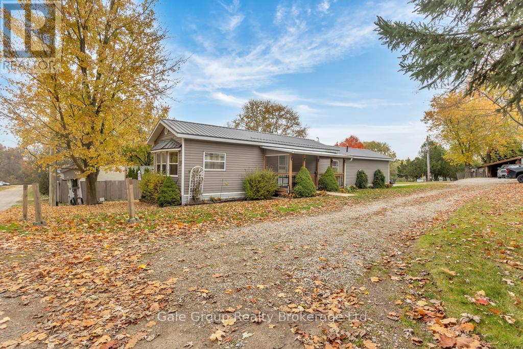 596101 Hwy 59 Tropicana #15 Crescent E, East Zorra-Tavistock, Ontario N4P 7W1 - Photo 3 - X12498636