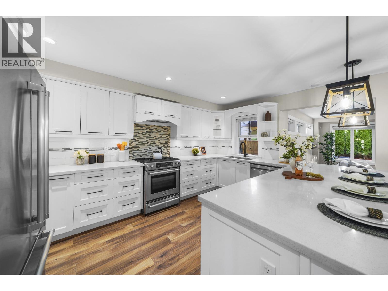 2503 Burian Drive, Coquitlam, British Columbia  V3K 5W8 - Photo 7 - R3067110