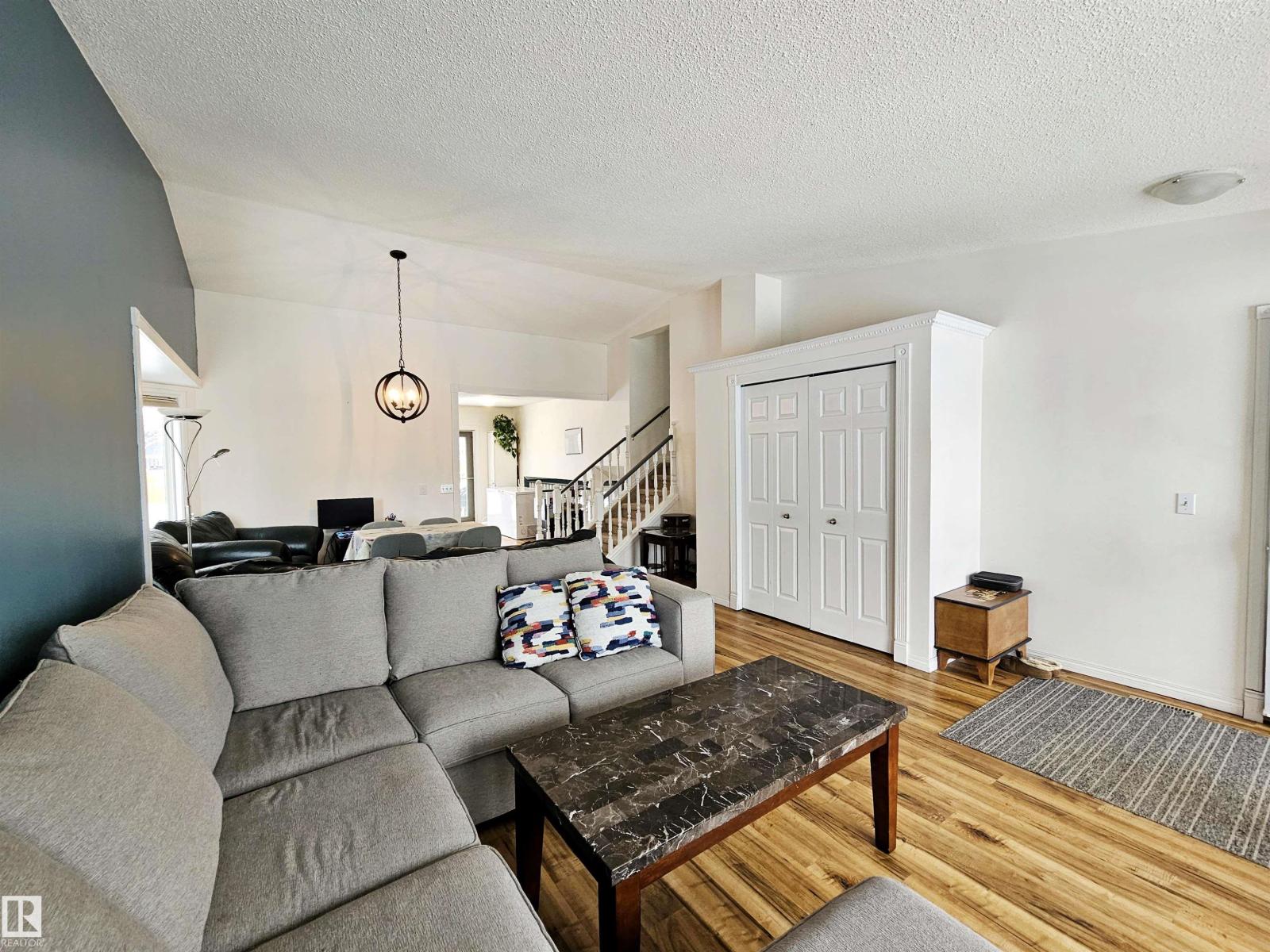 8 Daniel Pl, St. Albert, Alberta  T8N 5P6 - Photo 4 - E4465608