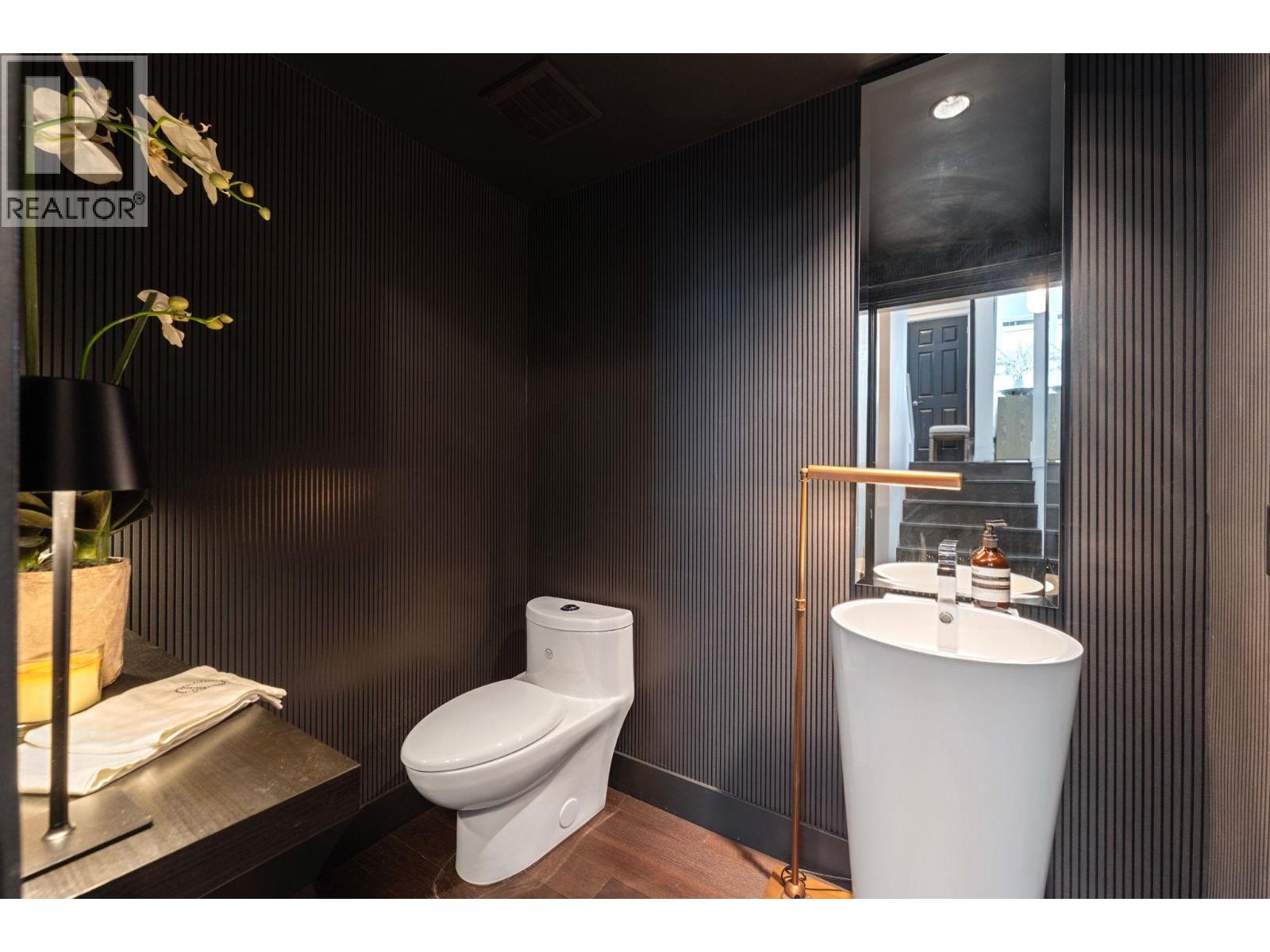 3761 Edgemont Boulevard, North Vancouver, British Columbia  V7R 2P6 - Photo 17 - R3067129