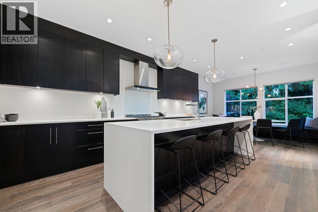 3761 Edgemont Boulevard, North Vancouver, British Columbia  V7R 2P6 - Photo 8 - R3067129