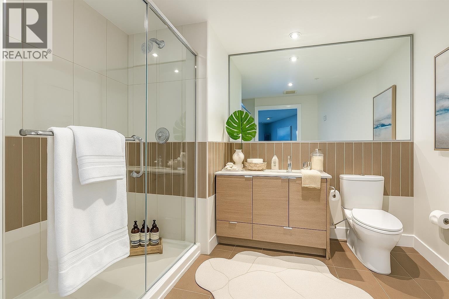 901 175 W 2nd Street, North Vancouver, British Columbia  V7M 0A5 - Photo 5 - R3067137