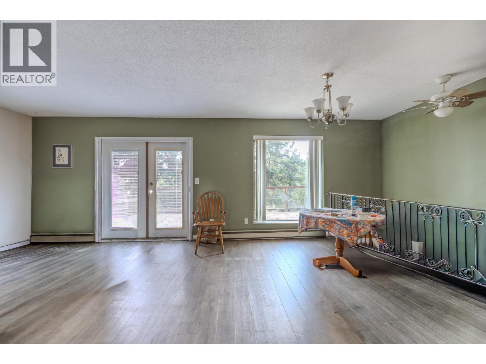 538 Reed Road, Gibsons, British Columbia  V0N 1V1 - Photo 3 - R3067119