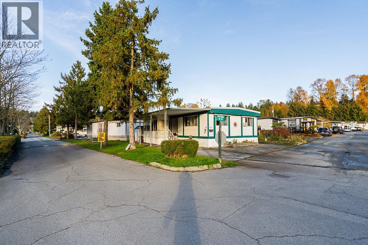 93 201 Cayer Street, Coquitlam, British Columbia  V3K 5A9 - Photo 2 - R3067133