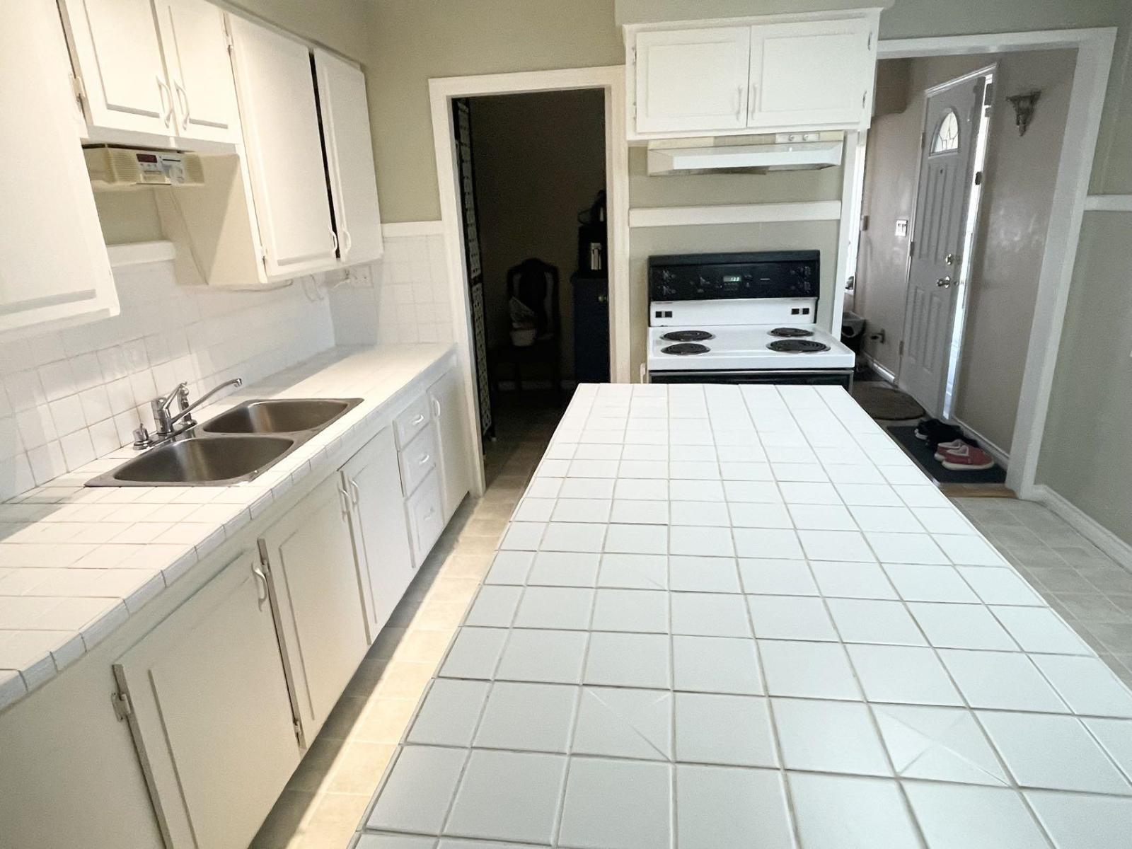 16066 16 Avenue, Surrey, British Columbia  V4A 1S5 - Photo 8 - R3067162