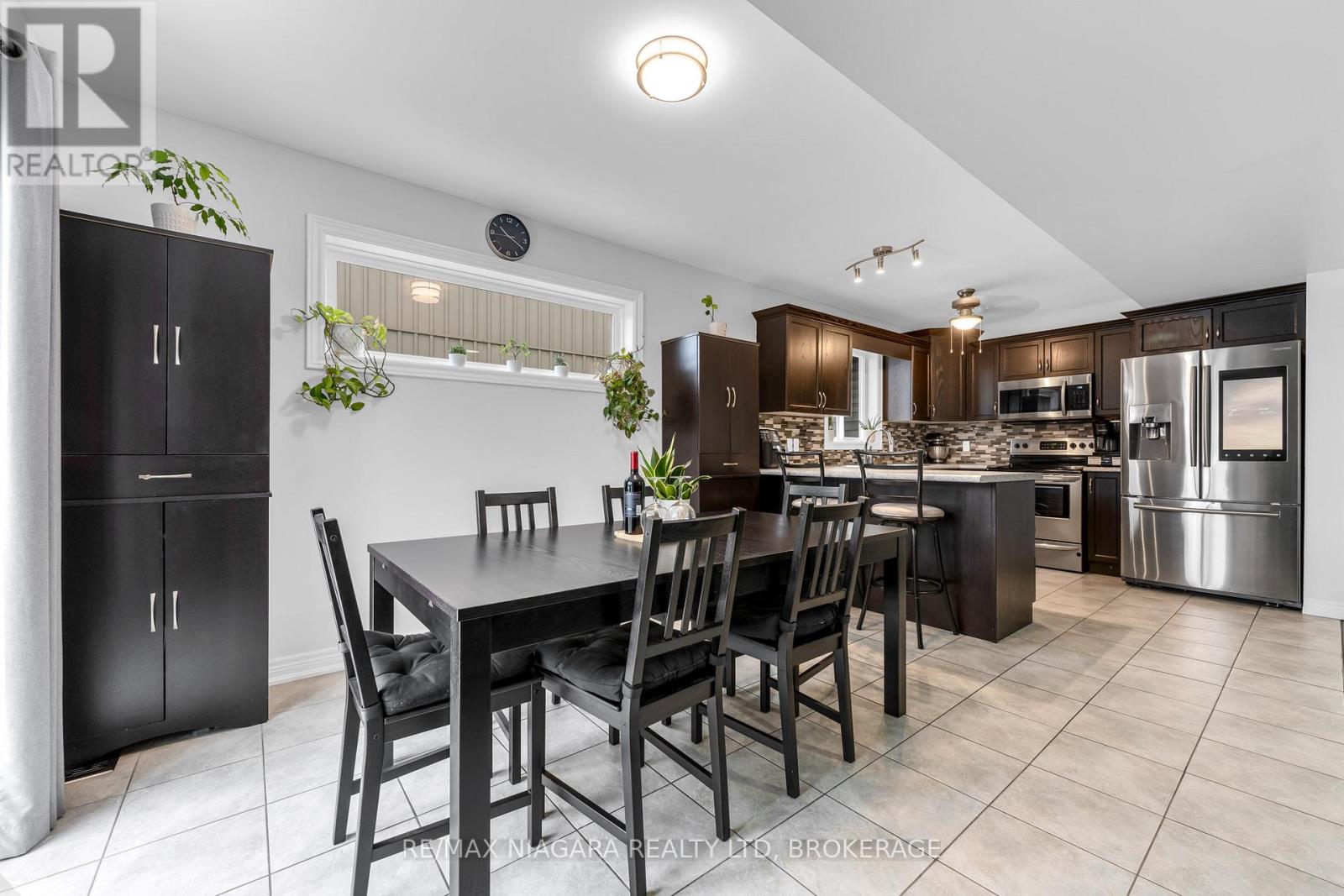 160 Wallace Avenue S, Welland, Ontario  L3B 1R5 - Photo 11 - X12416400