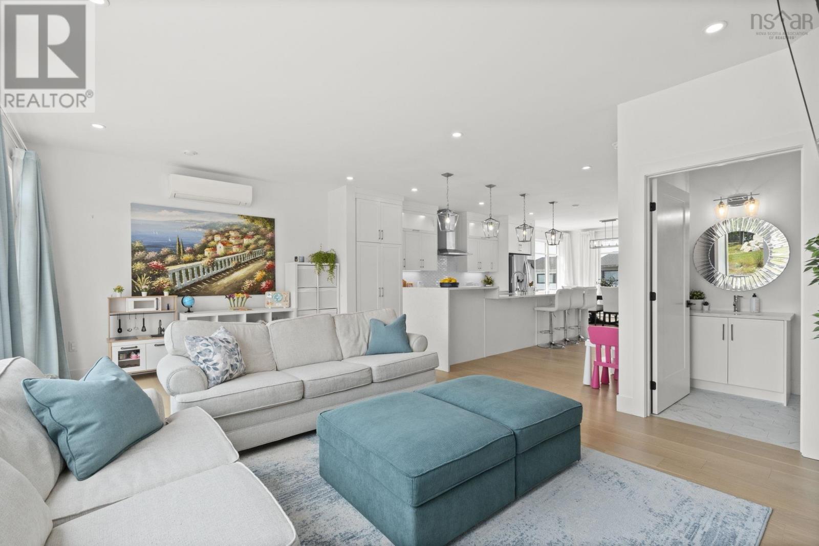 Property at 313 Marketway Lane image 2