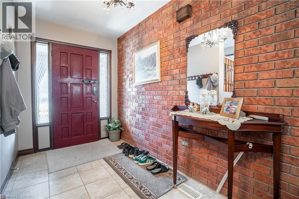 18 Villa Court, Hamilton, Ontario  L8W 1M2 - Photo 7 - 40774552