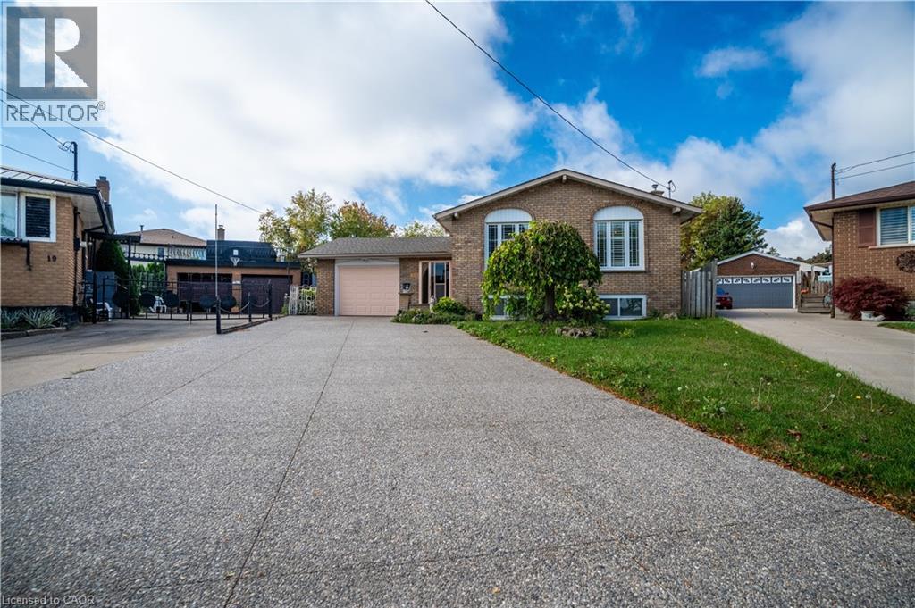 18 Villa Court, Hamilton, Ontario  L8W 1M2 - Photo 2 - 40774552