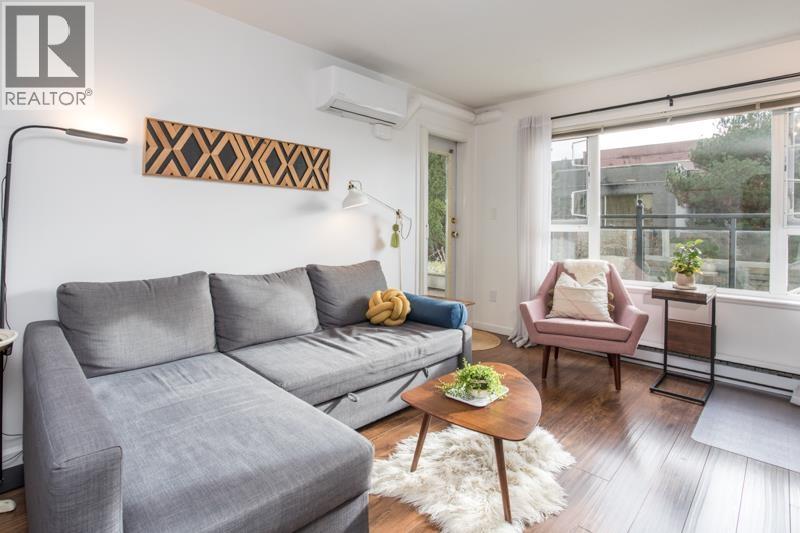 303 221 ELEVENTH STREET, New Westminster, British Columbia