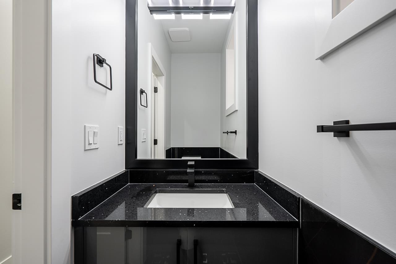 7518 205a Street, Langley, British Columbia  V2Y 1V5 - Photo 32 - R3065873