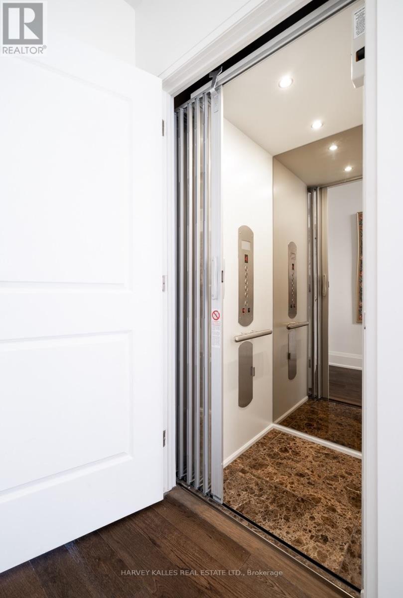 A - 2460 Bayview Avenue, Toronto, Ontario  M2L 0A3 - Photo 34 - C12493702