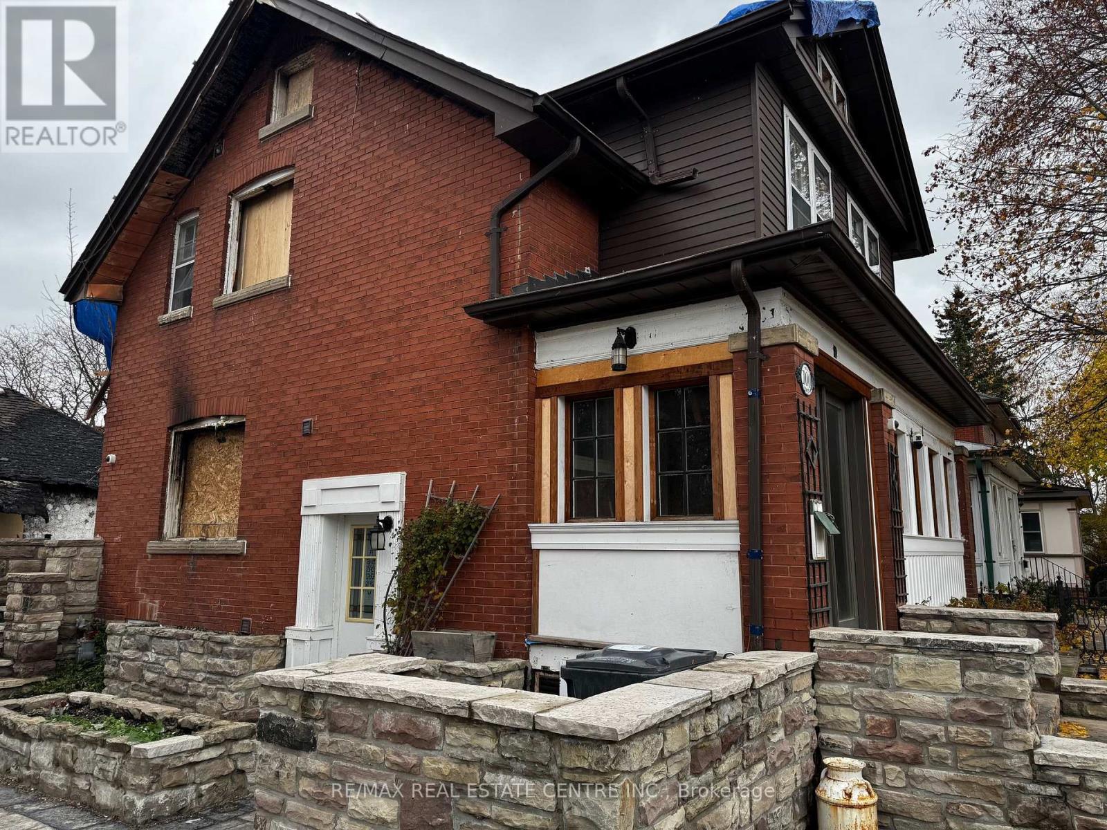 100 Mill Street N, Brampton, Ontario L6X 1T6 - Photo 3 - W12541110