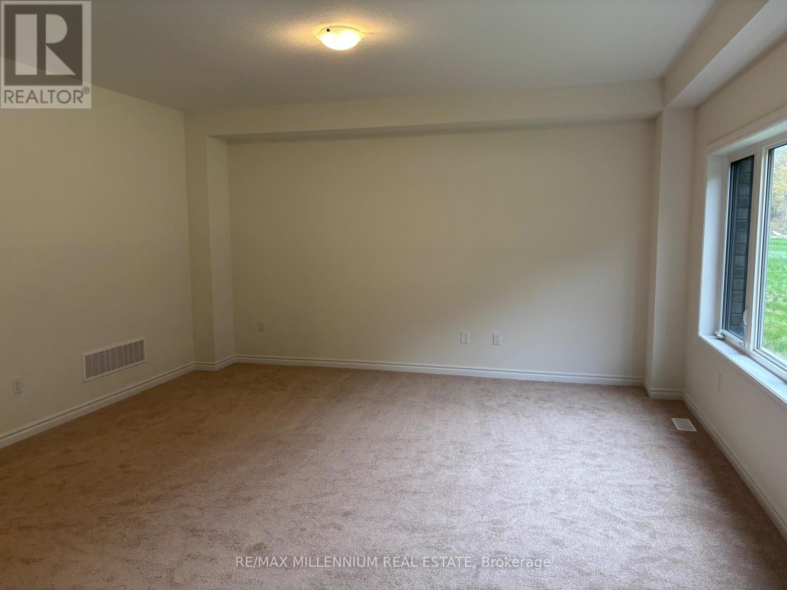 7 Mckernan Avenue, Brantford, Ontario  N3V 0C1 - Photo 8 - X12488280