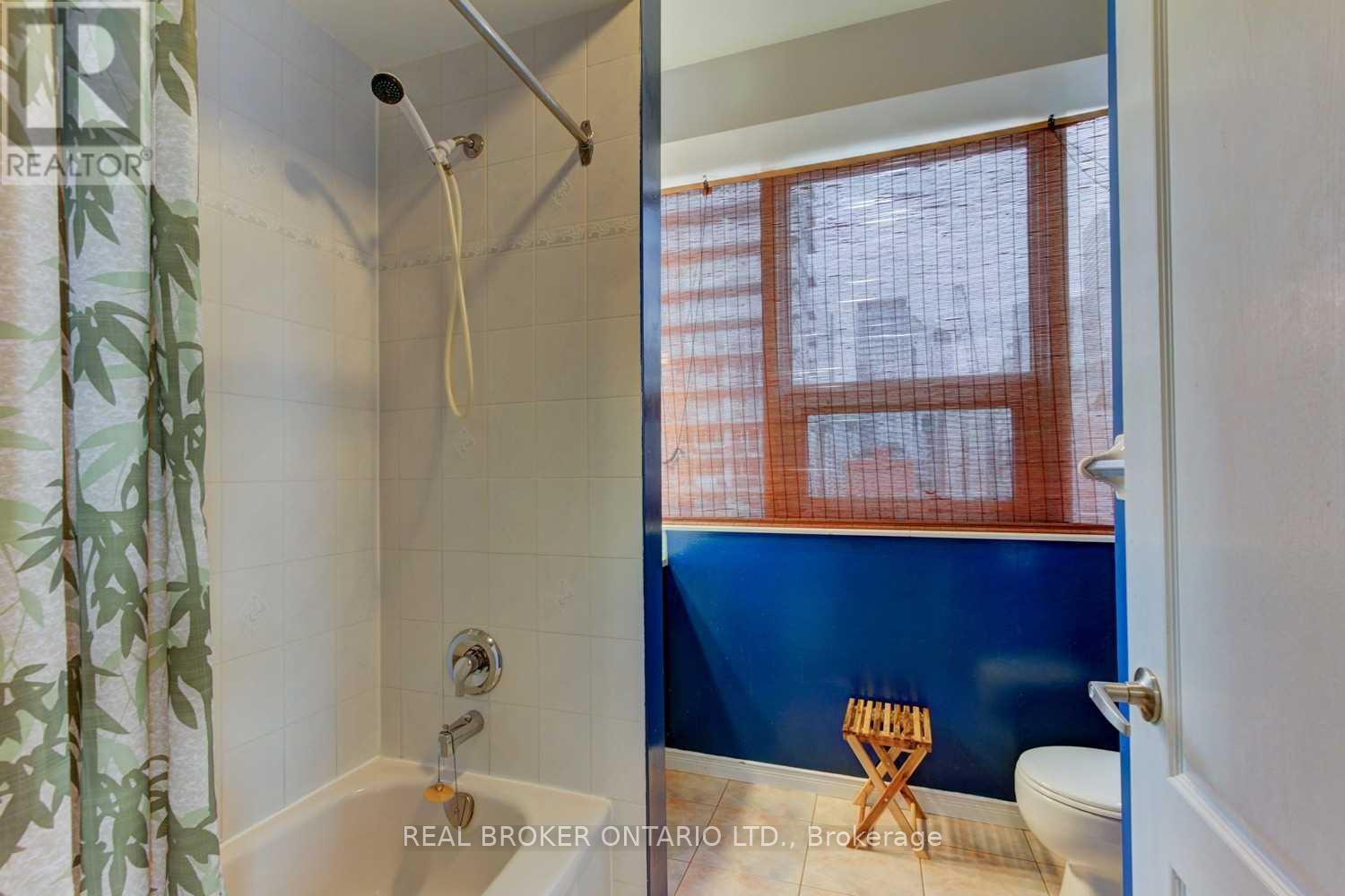 809 - 393 King Street W, Toronto, Ontario  M5V 3G8 - Photo 10 - C12541864