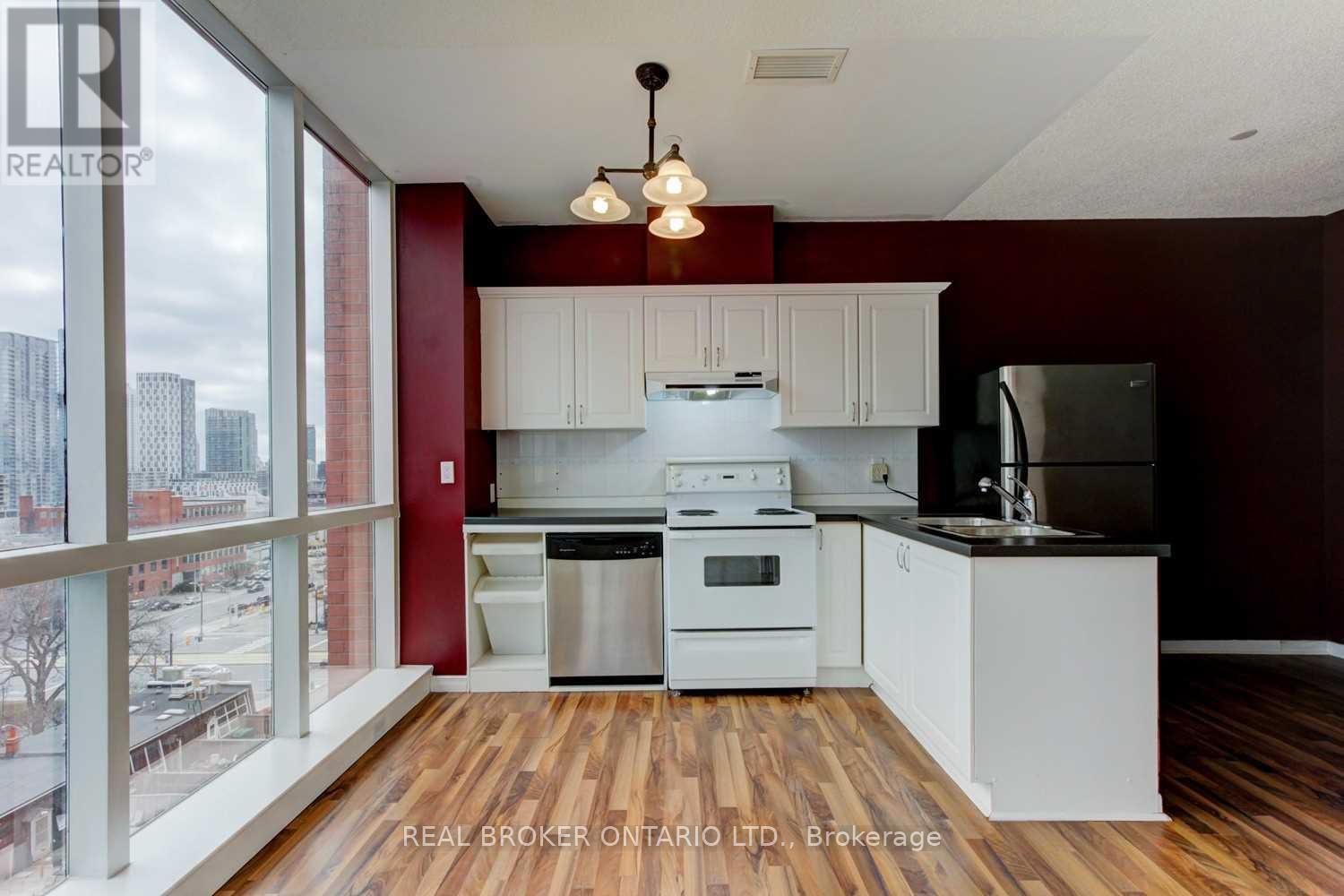 809 - 393 King Street W, Toronto, Ontario  M5V 3G8 - Photo 5 - C12541864