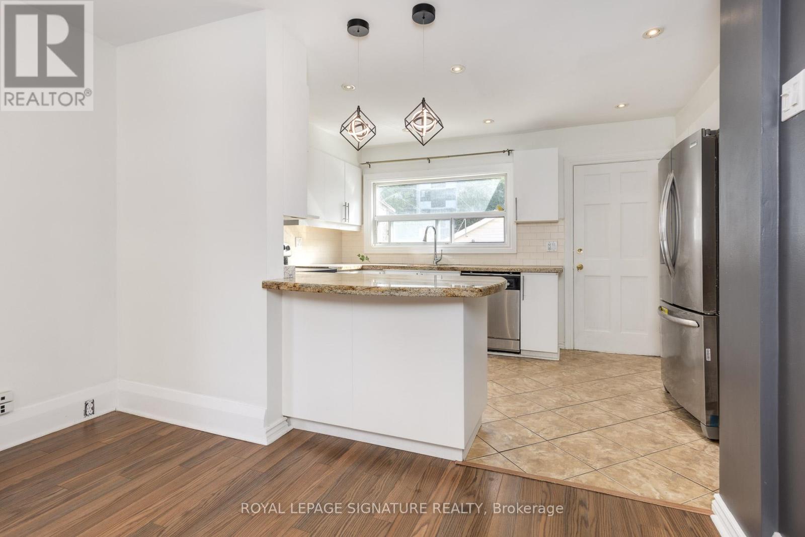 43 Torrens Avenue, Toronto, Ontario  M4K 2H9 - Photo 12 - E12541866