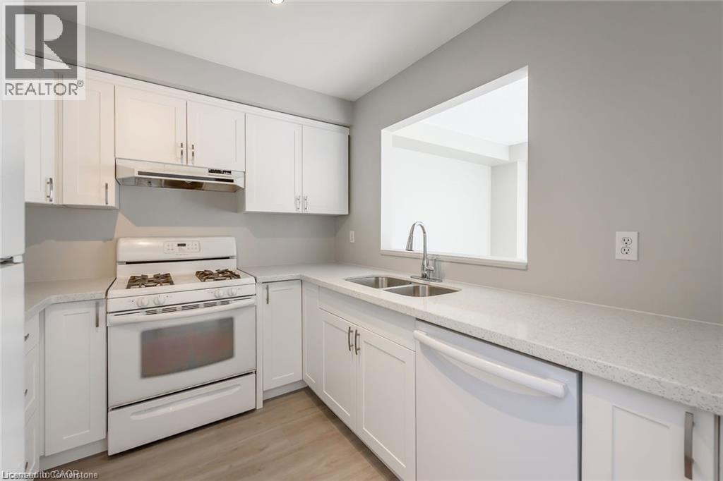 626 Taylor Crescent, Burlington, Ontario  L7L 7A5 - Photo 13 - 40788077