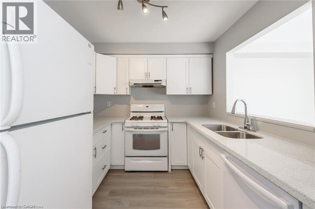 626 Taylor Crescent, Burlington, Ontario  L7L 7A5 - Photo 14 - 40788077