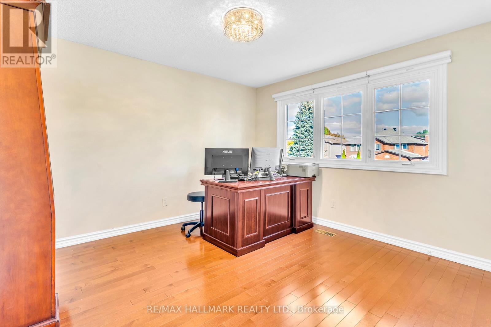 22 Larratt Lane, Richmond Hill, Ontario  L4C 9H9 - Photo 30 - N12541908