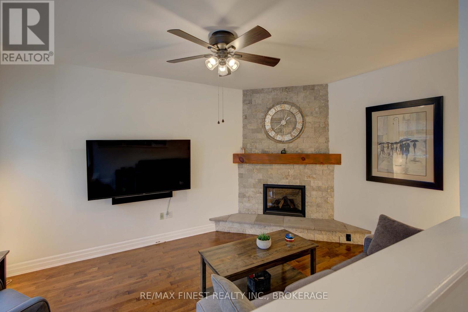 921 Jasper Court, Kingston, Ontario K7P 2A4 - Photo 22 - X12541968