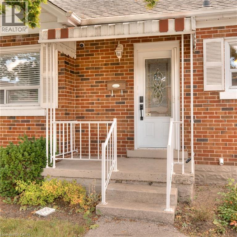 577 Stirling Avenue S, Kitchener, Ontario  N2M 3J5 - Photo 2 - 40788125