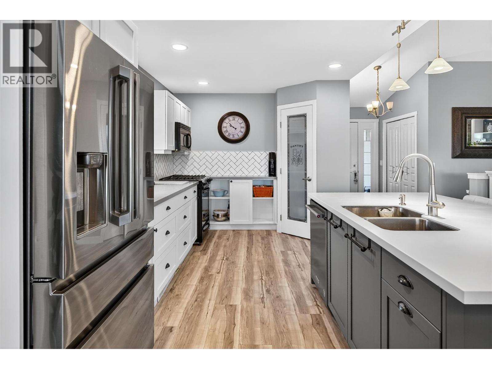 5168 Sandhills Drive, Kelowna, British Columbia  V1X 7Y7 - Photo 6 - 10369107