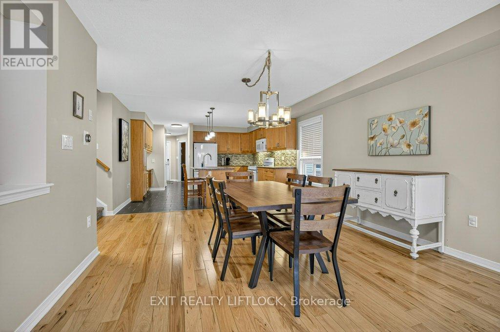 659 Tully Crescent, Peterborough, Ontario K9K 0A9 - Photo 12 - X12542032