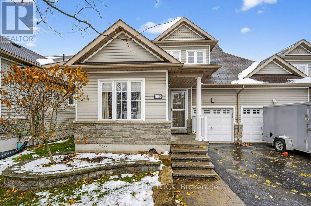 659 Tully Crescent, Peterborough, Ontario K9K 0A9 - Photo 2 - X12542032