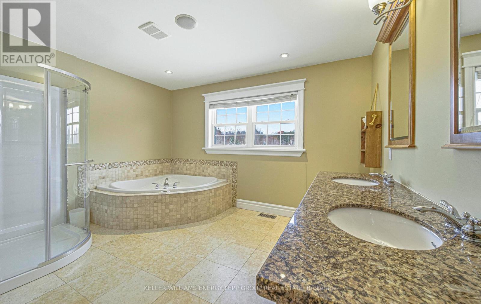 881 Carmel Crescent, Cavan Monaghan, Ontario  L0A 1G0 - Photo 26 - X12542086